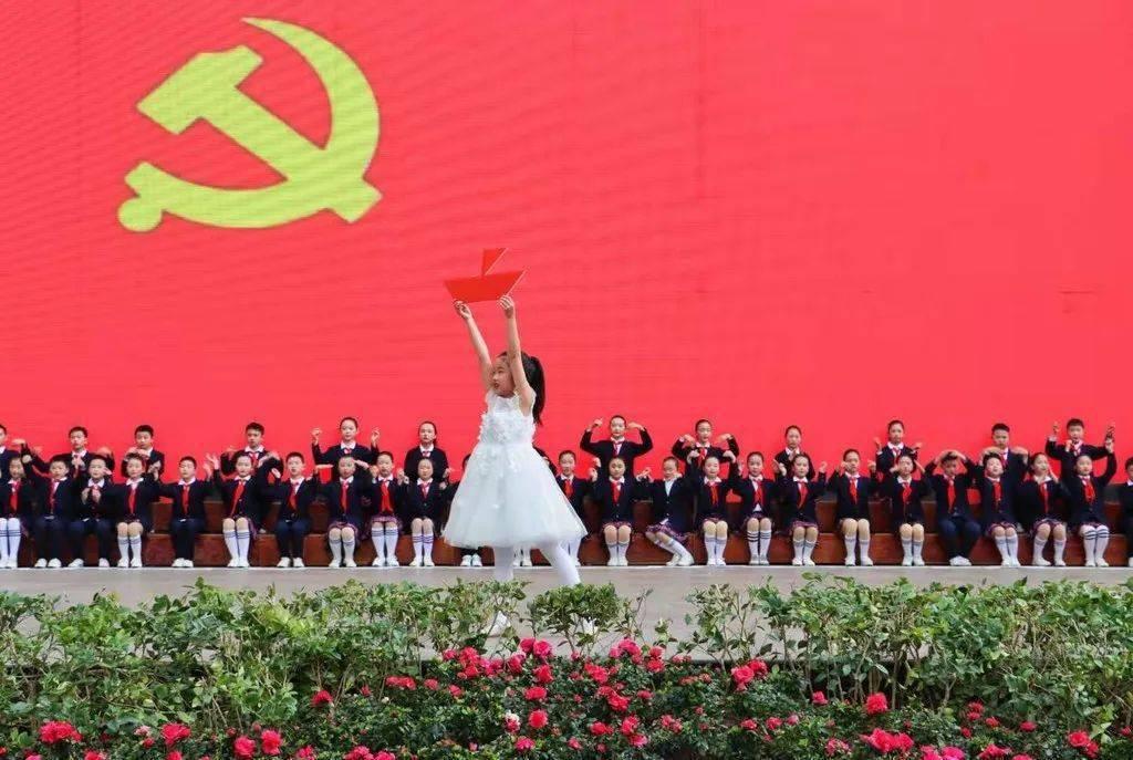 时尚发型女孩